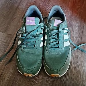 Retro style Adidas Sneakers